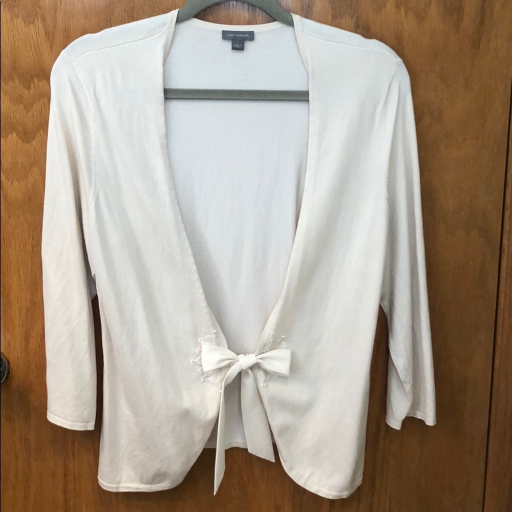 Super cute Ann Taylor tie 3/4 sleeve cardigan